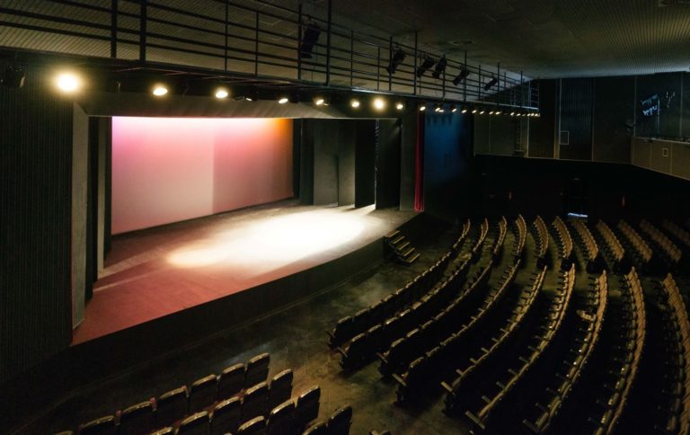 νέα φωτιστική γέφυρα 768x484